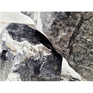 WIO BLACK VENOM STONE 10-30CM 1KG