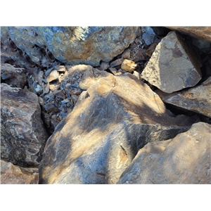 WIO BUMBLEBEE STONE 10-30CM 1KG